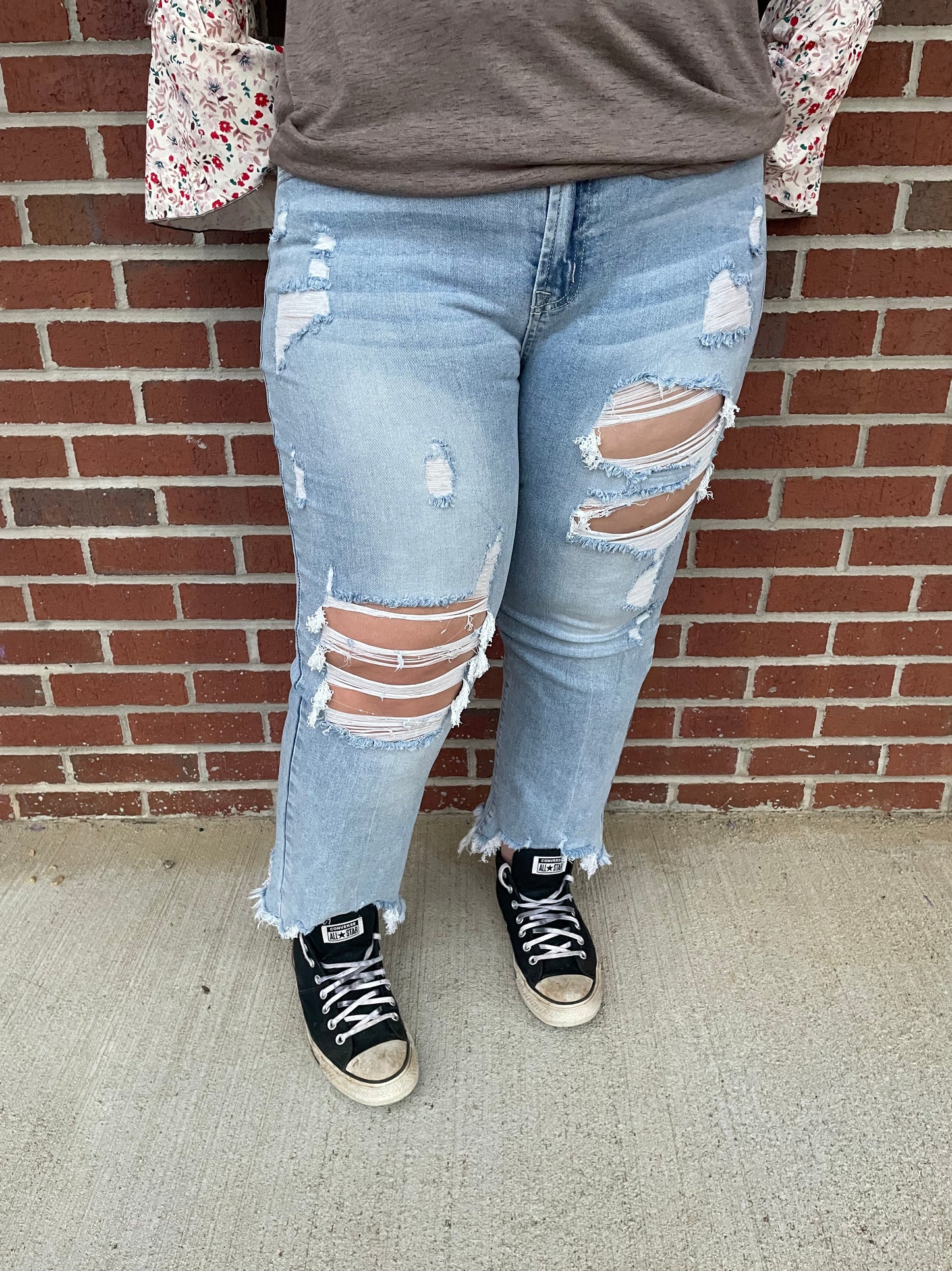 Distressed skinny jeans